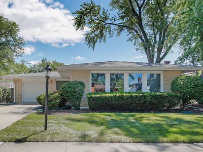281 Diamond Head Dr, Des Plaines, IL, 60018