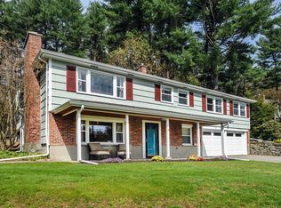 16 Ledgewood Rd, Framingham, MA 01701