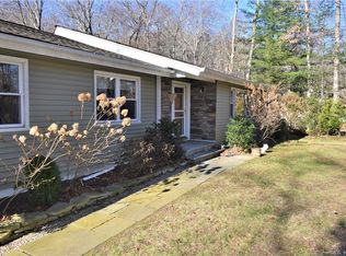 7 Short Trl, Stamford, CT 06903