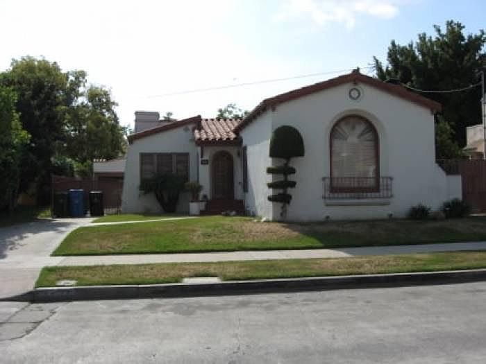 1st image of 4177 6th Ave