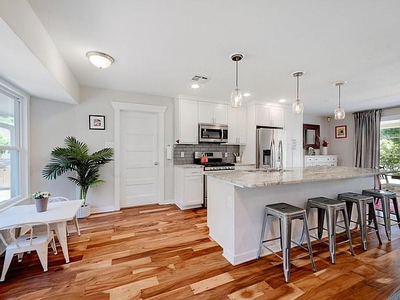 4th image of 3007 McElroy Dr