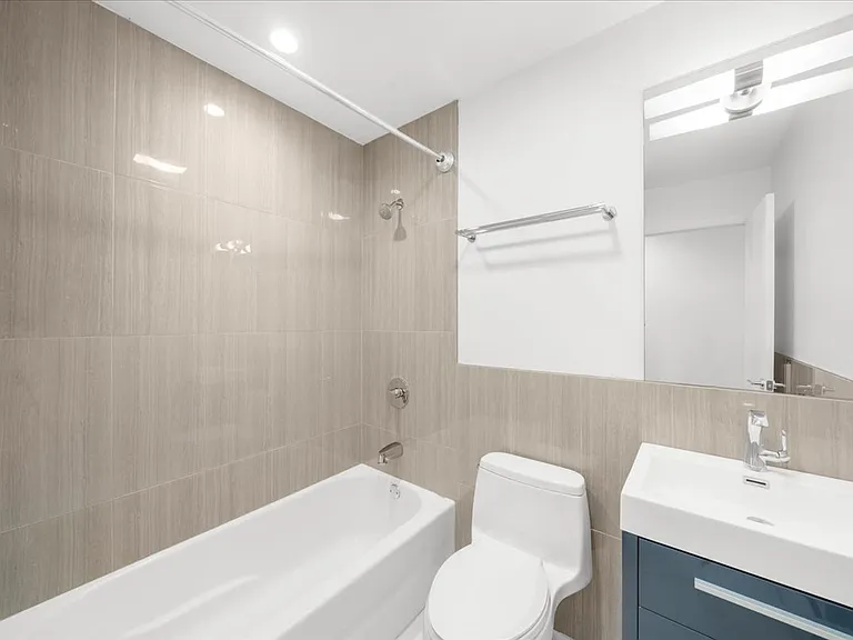 2420 Cove Cir — Photo 29