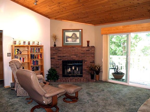 2nd image of 233 Rockwood Dr