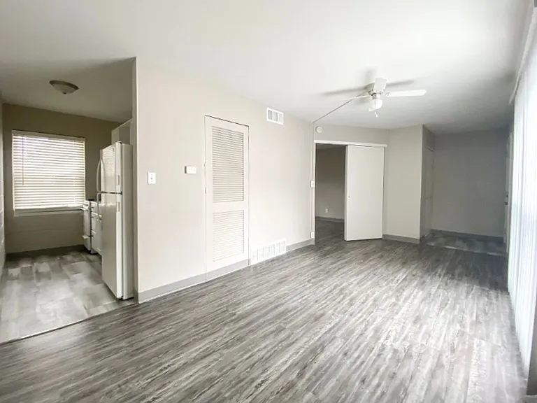 1913 Anderson Ave — Photo 10