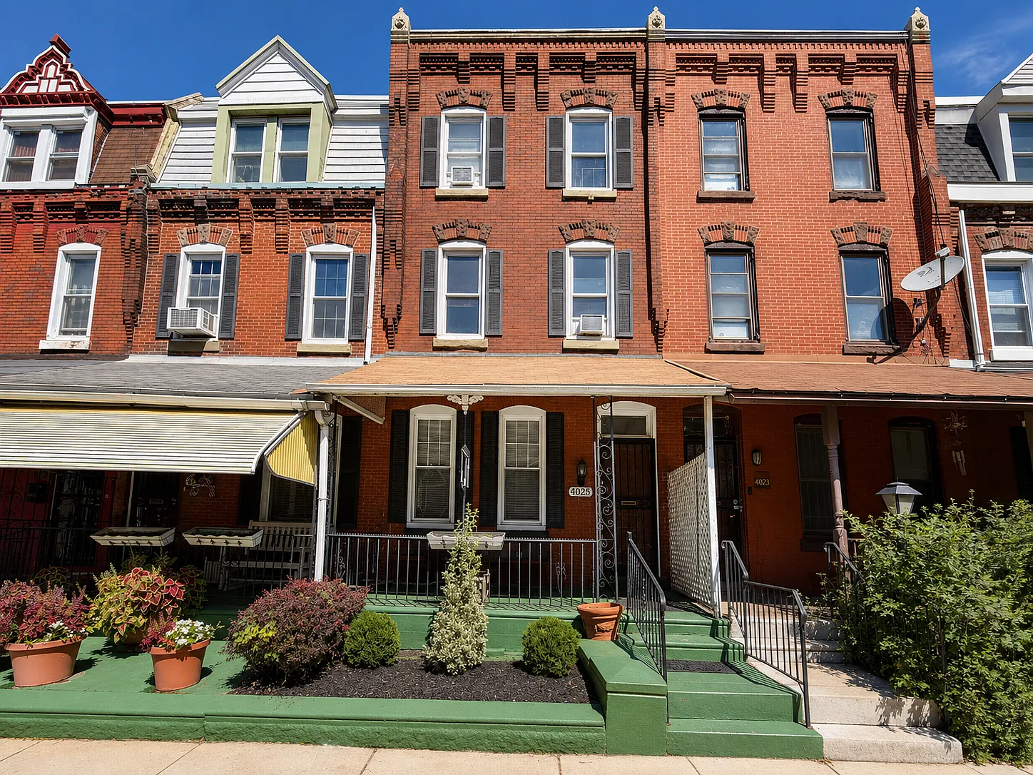 4025 Green St - Unit 1 — Photo 1