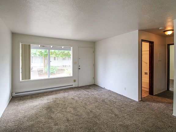 2nd image of 4004-4030 Ward Dr NE #4004