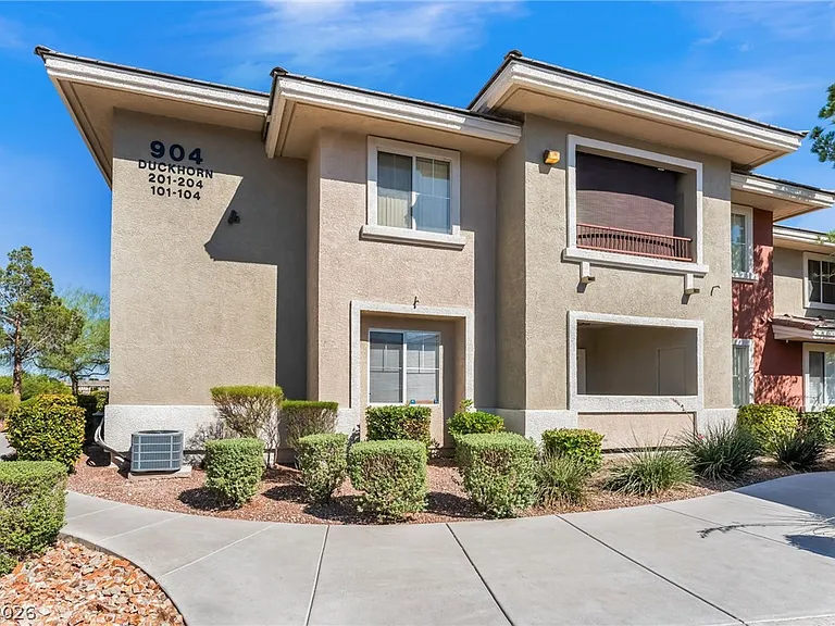 904 Duckhorn Ct #204 — Photo 3