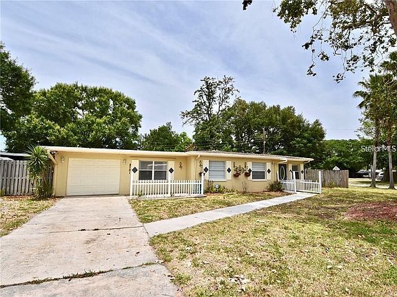 2nd image of 8701 Magnolia Dr
