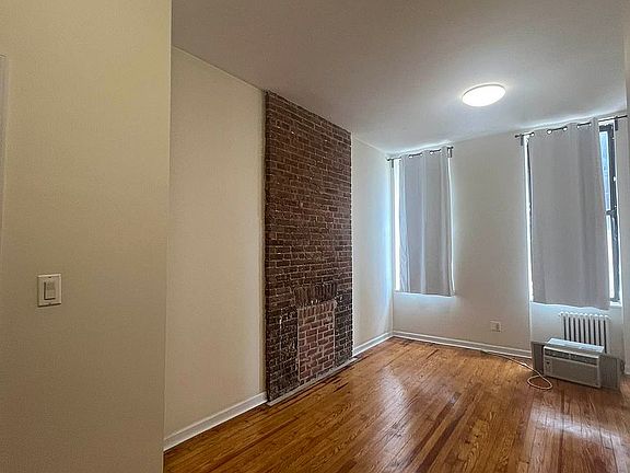 2nd image of 317 10th Ave APT 4
