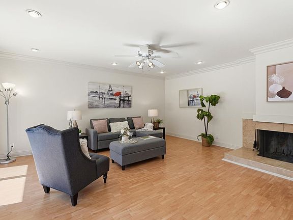 3rd image of 500 W Middlefield Rd APT 20