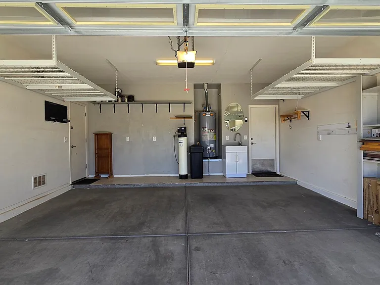 17520 W Fairview St — Photo 30