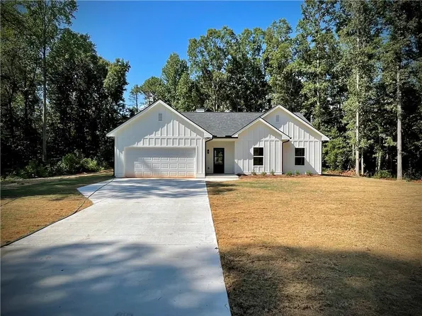 69 Farm Ln, Royston, GA 30662