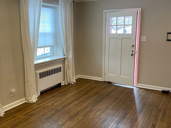 4th image of 2311 Bryn Mawr Ave