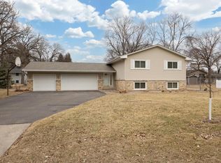 829 86th Ave NW, Coon Rapids, MN 55433