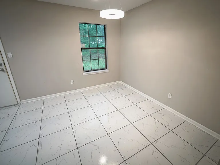 8407 Lenova Ln — Photo 15