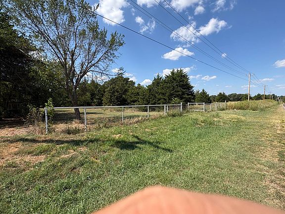 4th image of 16202 Walker Rd