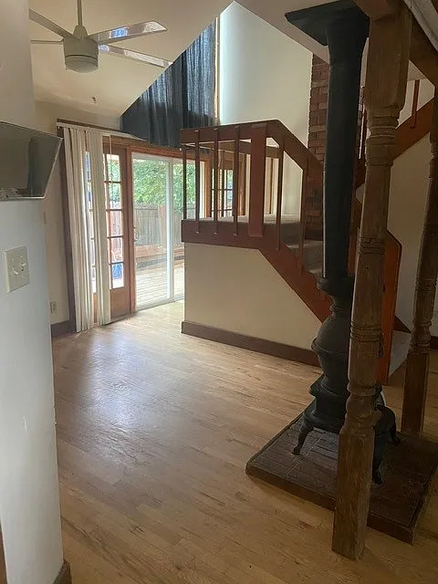 3 bed, $2,500 — Photo 2