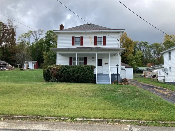 104 Harbison Ave, Masontown, PA 15461