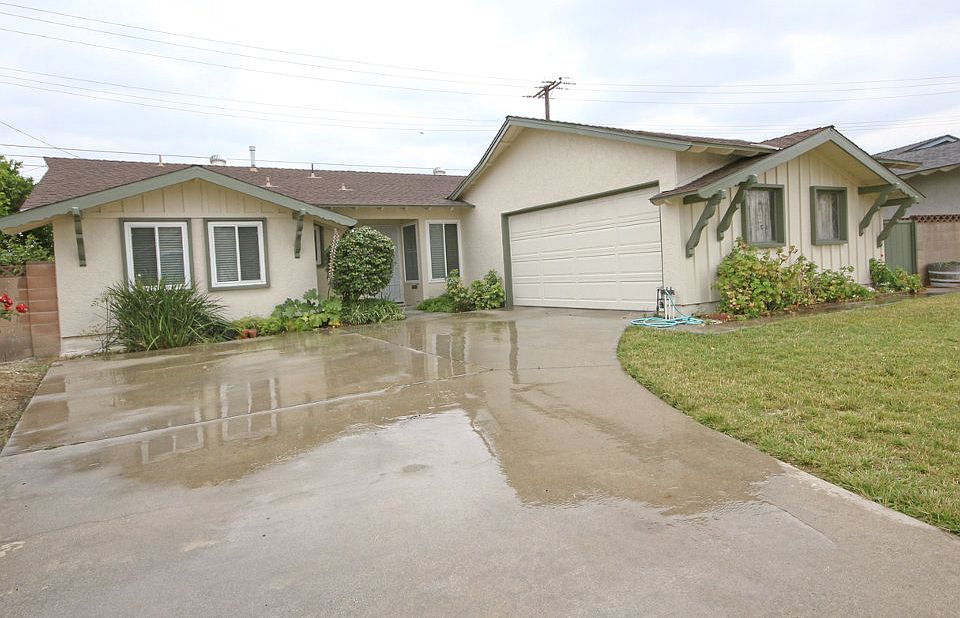 1st image of 1950 Holly Oak Dr