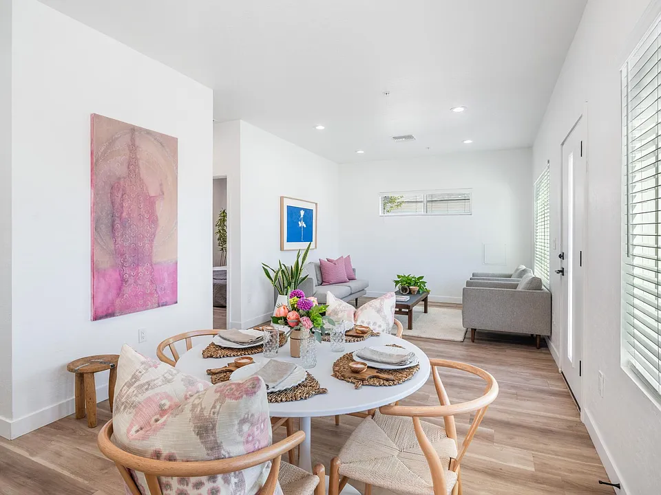 Spacious Open Kitchen Floor Plan