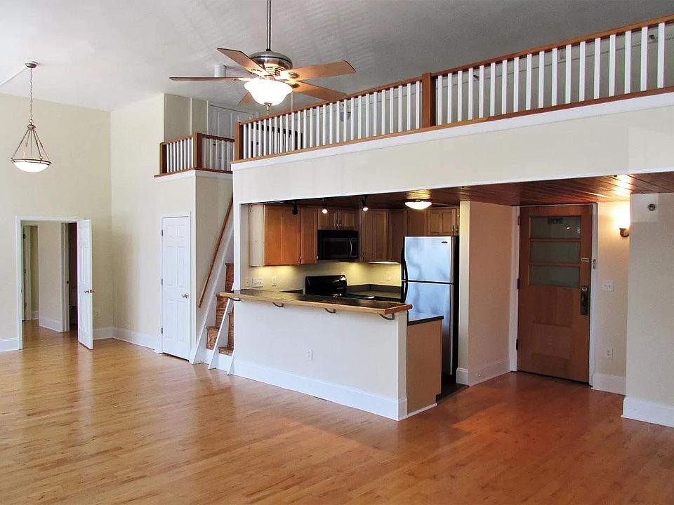 1st image of 3101 Kensington Ave #202