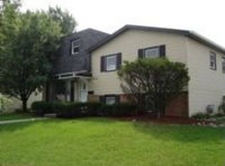 15529 Tudor Rd, Oak Forest, IL 60452