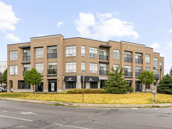 500 Claridge Dr #206, Ottawa, ON K2J 3G5