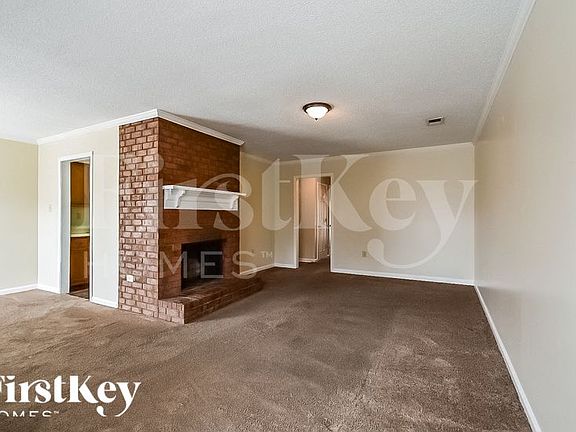 3rd image of 3011 Huntington Trail Dr