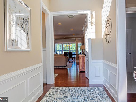 3rd image of 438 Hallman Ct