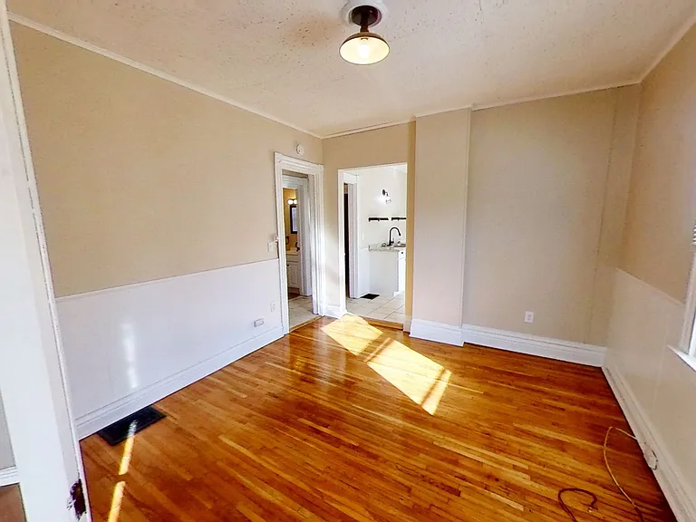 279 Pearl St — Photo 2