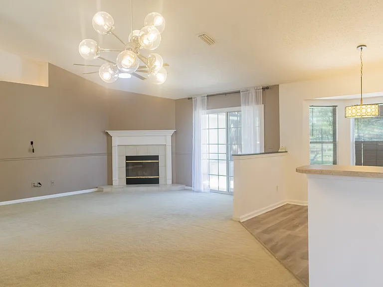 2034 Belhaven Dr — Photo 4