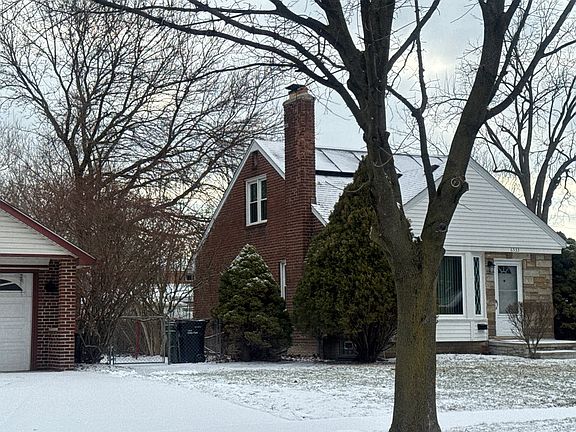 3rd image of 6533 Balfour Ave