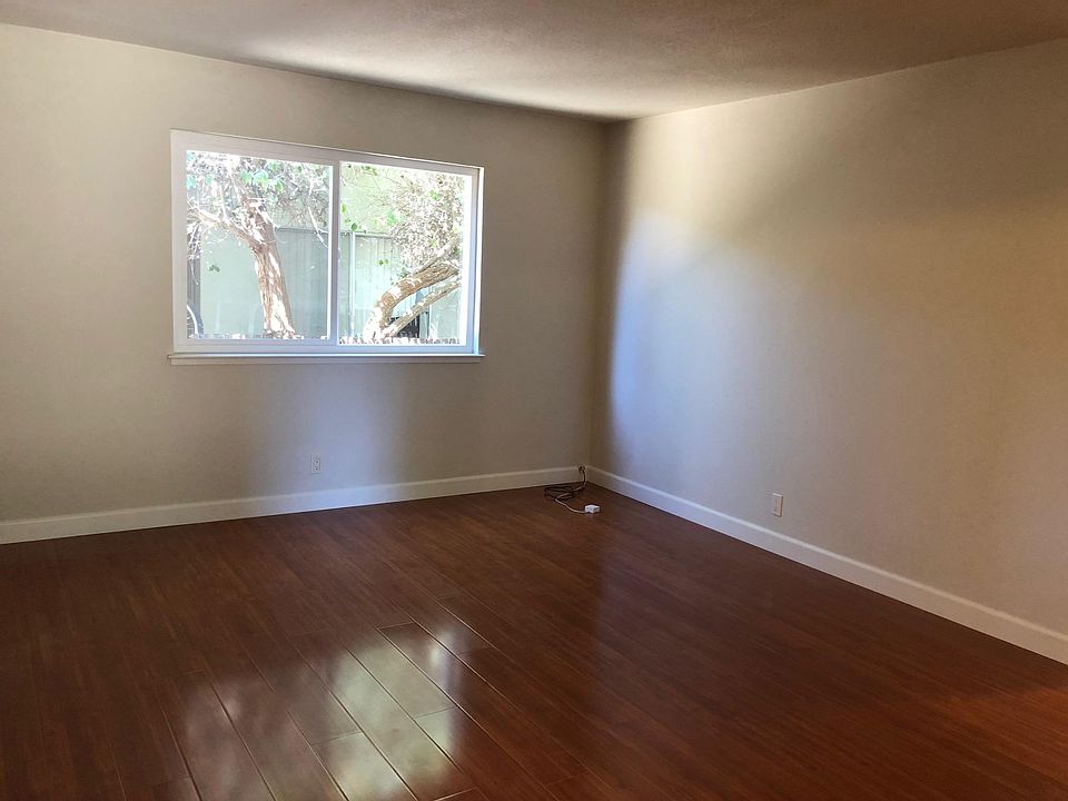 1st image of 883 Gallatin Dr #2