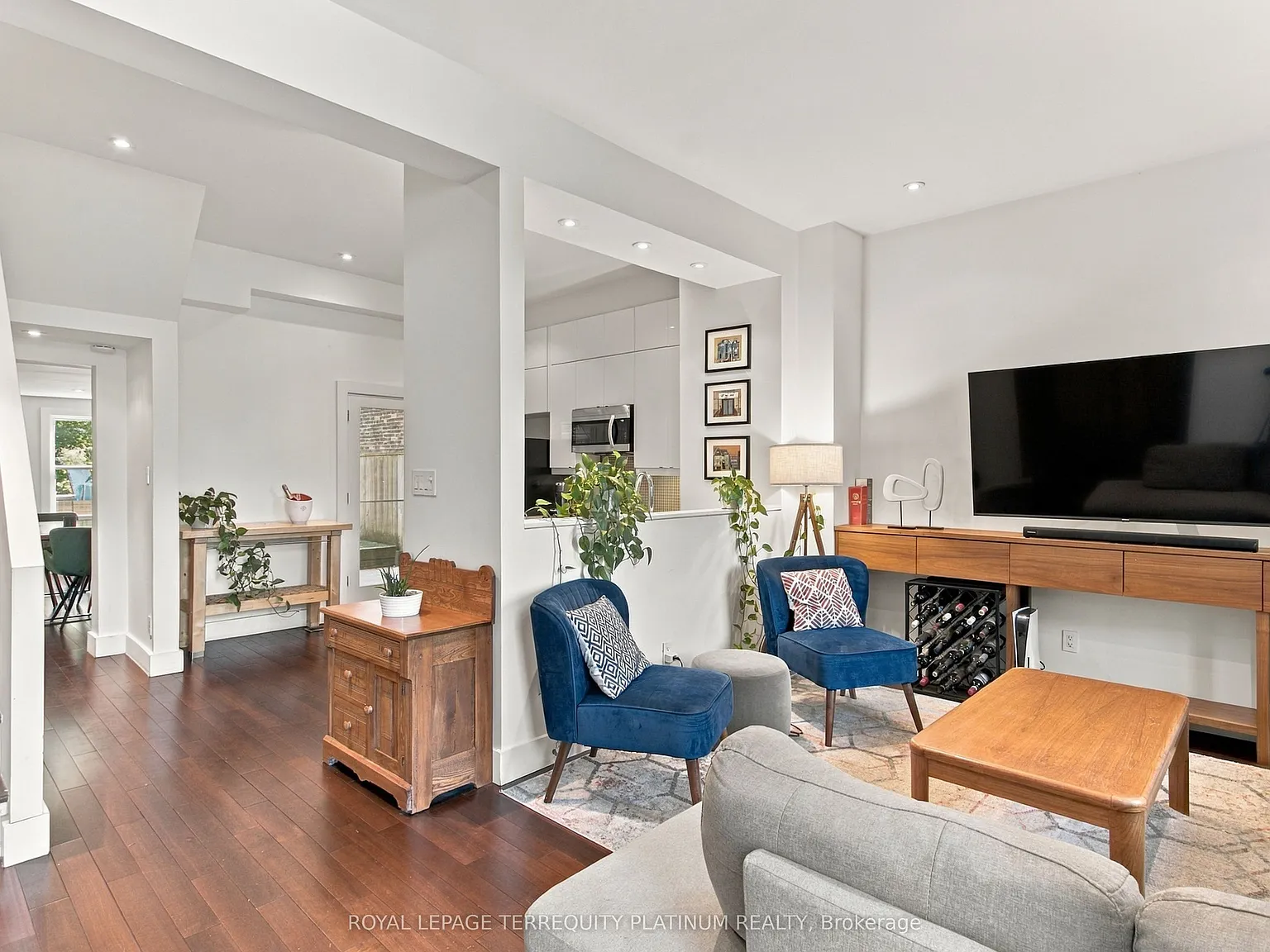 3 bed, $4,500 — Photo 4