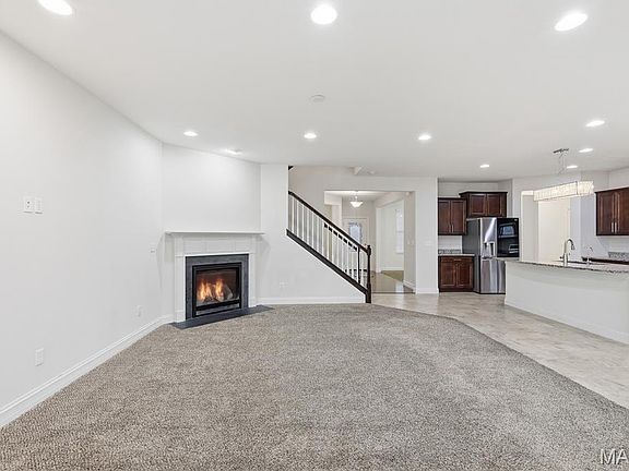 5th image of 312 Chestnut Creek Cir