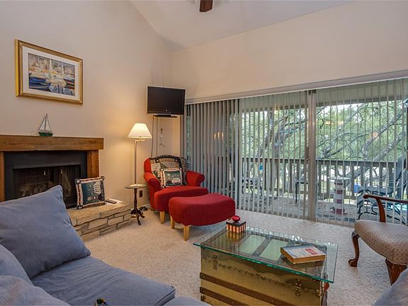 2nd image of 1029 Parkview Dr APT F35