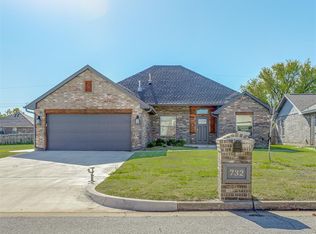 732 NW 110th St, Oklahoma City, OK 73114