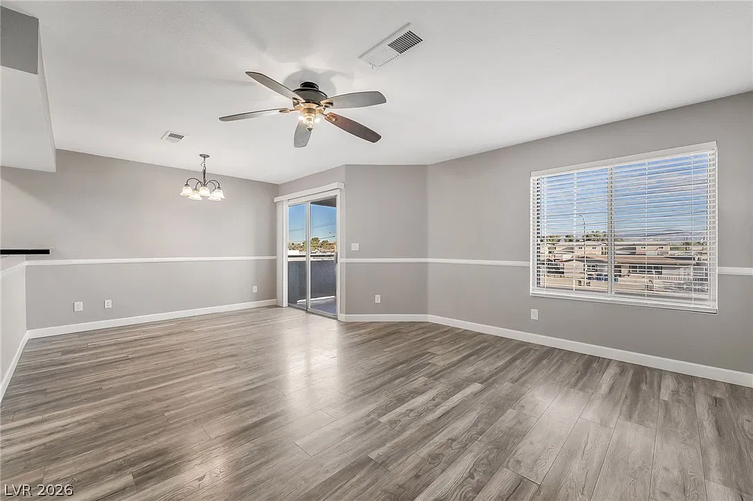 2 bed, 2.0 bath, 3966 sqft, $1,250 — Photo 3