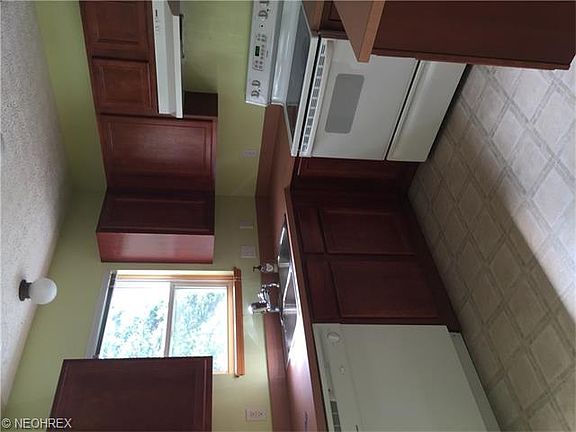 4th image of 357 University Ave #6