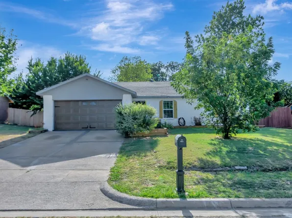 7205 Hanging Cliff Pl, North Richland Hills, TX 76182