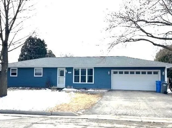422 Janet LANE, Watertown, WI 53094