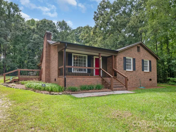2587 Kendlewood Dr, Lancaster, SC 29720