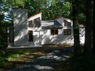 2119 Sky High Dr, Bartonsville, PA 18321