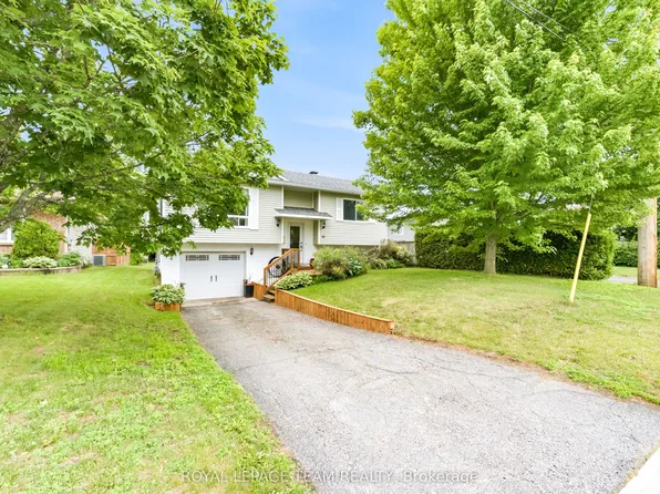 58 7th Ave, Arnprior, ON K7S 3S2