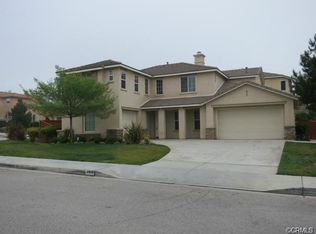 2618 W Summerset Dr, Rialto, CA 92377
