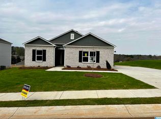 1047 Archers Trl E, Springville, AL 35146