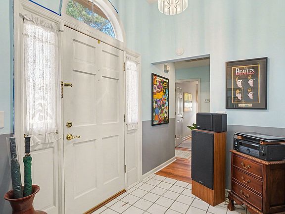 2nd image of 552 Bucks Trail