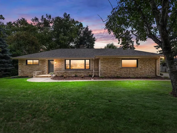 N61W23015 Silver Spring DRIVE, Sussex, WI 53089