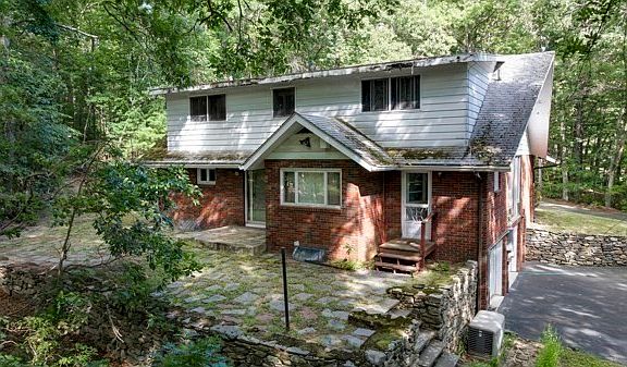 5th image of 126 Upper Gore Rd