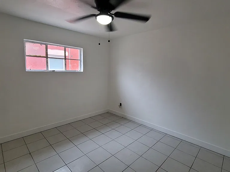 2513 Louisville Ave — Photo 11